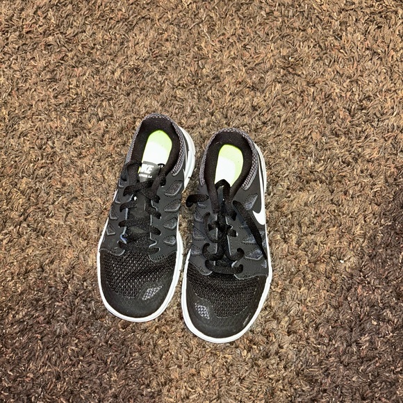 Size 9 - Nike Run Swift Black - 908989-001 - Picture 7 of 10